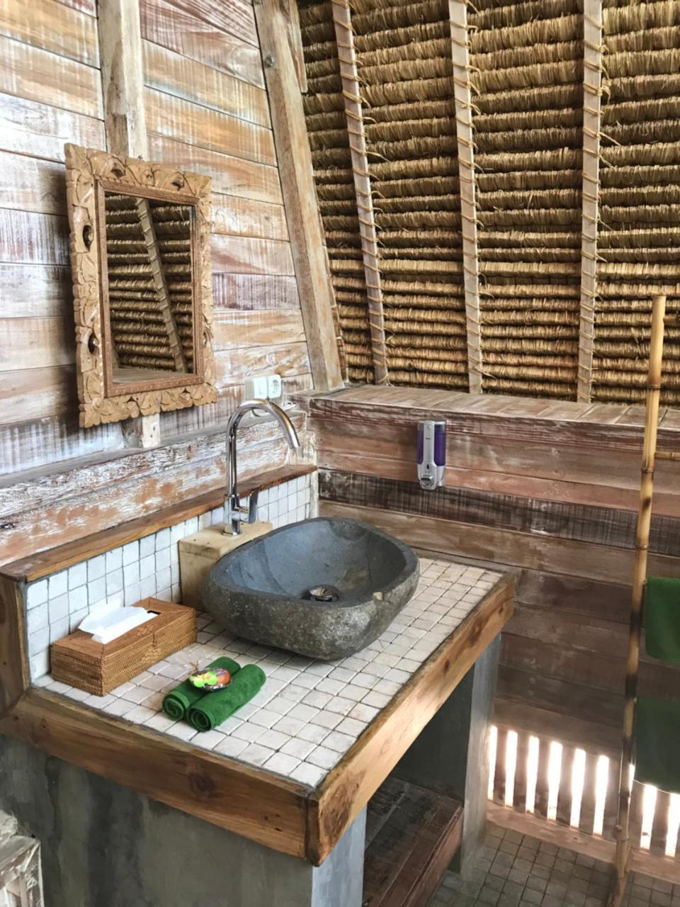 Hotel Alam Karang Gili Gede Exterior foto